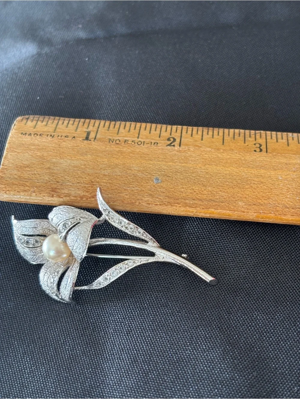 Silver Floral Pearl Brooch - Elegant Women’s Jewelry